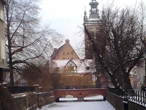Most na rogu Korzennej i Na Piaskach w Gdańsku &nbsp; 