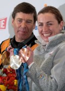 Na kanadyjskiej olimpiadzie Kowalczyk zdobyła trzy medale: złoty w biegu na 30 km, srebrny w sprincie i brązowy w biegu łączonym. 