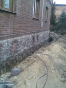 Pęknięte ściany, dom, gdzie trzeba wzmacniać fundamenty, zniszczone kominy – to skutki dwóch silnych podziemnych wstrząsów w kopalni Piast w Bieruniu.