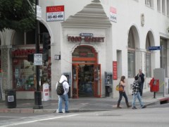 Hollywood w zwykły, szary dzień nie robi tak dużego wrażenia.