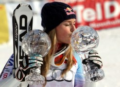 Vonn w tym sezonie sięgnęła także po Małe Kryształowe Kule w zjeździe, supergigancie i superkombinacji
