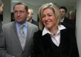 Krystyna Bochenek była senatorem czterech kadencji. W ostatniej pełniła funkcję wicemarszałka Senatu. Na zdjęciu z Kamilem Durczokiem.