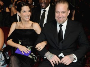 Zwierzenia Bullock wywołały dyskusję nad statusem przybranej matki &nbsp; /Getty Images/Flash Press Media