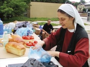 Za jej namową kobiet robią przetwory według VIII-wiecznych receptur &nbsp; /Rafał Milach /Pani