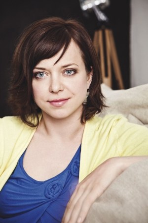 Karolina ma pełne, ale asymetryczne usta, szminek używa tylko wieczorową porą &nbsp; /Jacek Piątek /Twój Styl