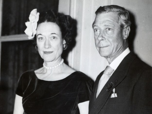 9 listopada 1959 roku - Edward VIII z żoną Wallis Simpson na przyjęciu w Paryżu &nbsp; /KEYSTONE Pictures USA /Agencja FORUM