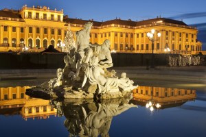 Barokowy pałac został zbudowany mniej więcej w tym samym czasie co Wersal &nbsp; /&copy; Panthermedia