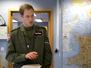 Praca pilota helikoptera ratunkowego  na wyspie Anglesey nie należy do bezpiecznych zajęć &nbsp; /Getty Images/Flash Press Media