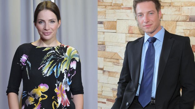 &nbsp; Sandra przyjmie pomocną dłoń Irka. Czy połączy ich coś więcej niż tylko wspólna praca? /Agencja W. Impact