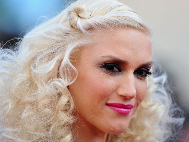 Gwen Stefani wygląda zachwycająco w wyrazistym makijażu &nbsp; 