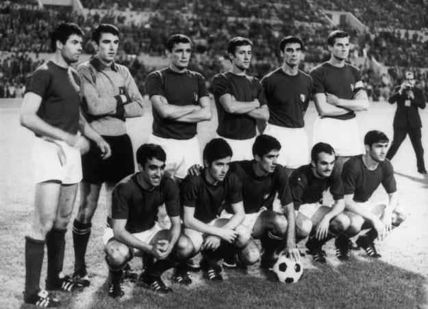 &nbsp; Reprezentacja Włoch - mistrzowie Europy z 1968 roku. /Getty Images/Flash Press Media