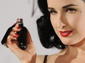 Gwiazda promuje swoje perfumy "Dita von Teese - Femme Totale" &nbsp; /AFP