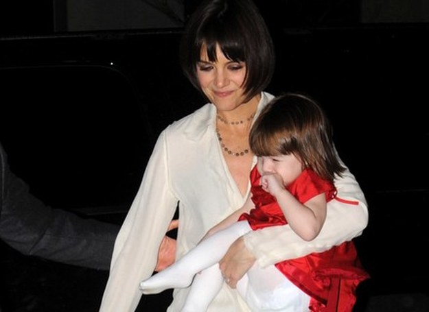 Suri odziedziczyła urodę po Katie Holmes /Getty Images/Flash Press Media