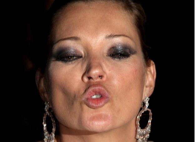 Dowiedz się, jak Kate Moss trafiła na szczyt /Getty Images/Flash Press Media