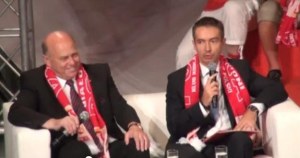 &nbsp; Grzegorz Lato i Piotr Gołos podczas prezentacji Klubu Kibica Reprezentacji Polski /INTERIA.PL