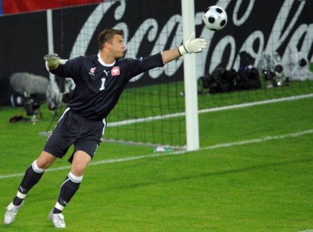 Artur Boruc rozegrał fatalny mecz przeciwko Irlandii Północnej (2:3). /AFP