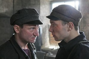 Kadr z filmu "W ciemności" /AKPA
