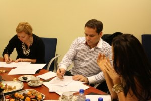 Obrady jury: Katarzyna Machaj, dr Piotr Osuch i Justyna Steczkowska /Styl.pl