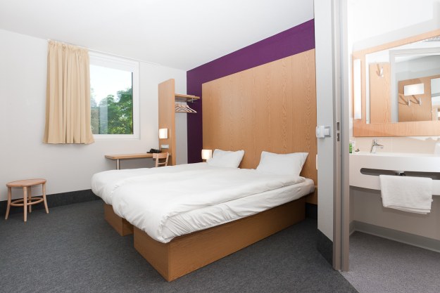 Widok na pokój w hotelu B&B /materiały prasowe