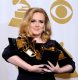 Bosonoga i odchudzona Adele triumfowała na Grammy