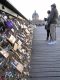 Walentynki na Moście Zakochanych w Paryżu. Czy może być romantyczniej?