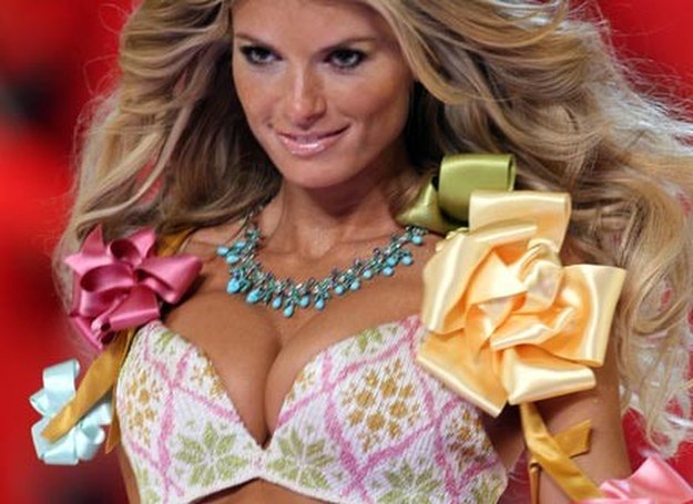 Marisa Miller na pokazie Victoria's Secret, listopad 2007 /AFP