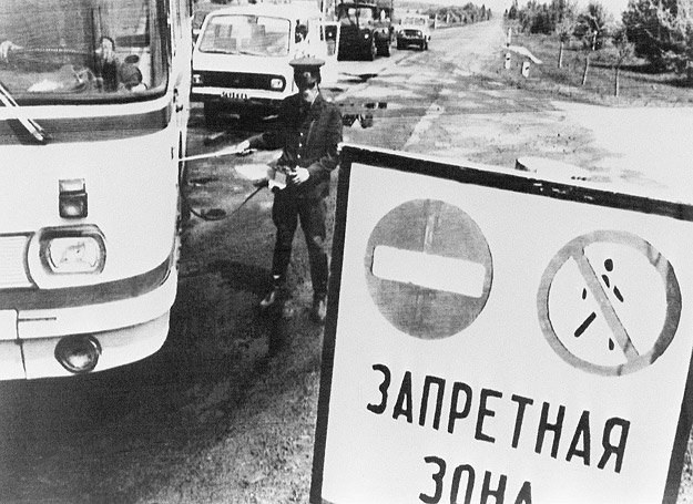 Strefa w obrębie 30 km od czarnobylskiej elektrowni im. Lenina została zamknięta /AFP