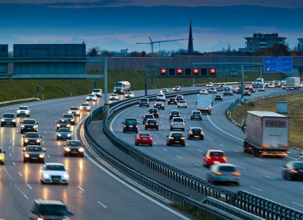 Dziś trudno wyobrazić sobie rozwinięte kraje pozbawione autostrad /PantherMedia