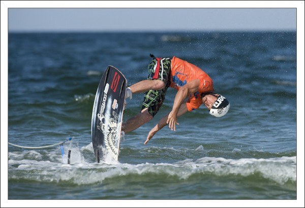Puchar w Juracie - zdjęcia Zdjęcia z ostanich zawodów Pucharu Polski Ford Kite Cup 2009 rozegranych w Juracie, 7-9 sierpnia. <a href="http://extremalne.interia.pl/fakty_dnia/news/kite-w-juracie-nie-wialo-ale-i-tak-bylo-fajnie,1352090" target="_blank">Czytaj więcej...</a>