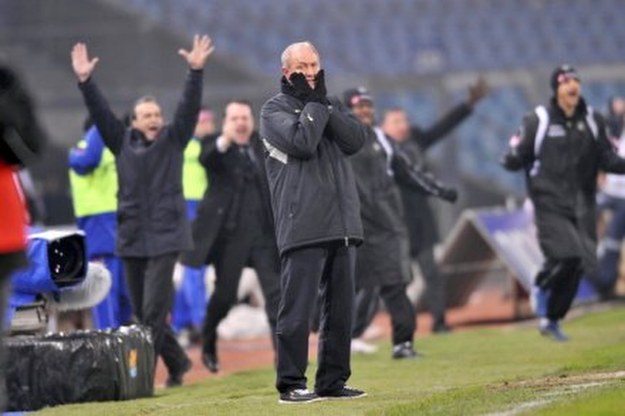Franciszek Smuda (na pierwszym planie) /AFP