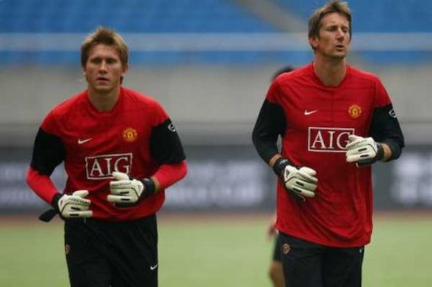 Tomasz Kuszczak ma szansę grać, bo Edwin van der Sar doznał kontuzji i musi pauzować /Getty Images/Flash Press Media
