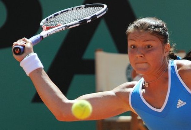 Rosjanka Dinara Safina pokonała powracającą na korty po ponad dwuletniej przerwie Belgijkę Kim Clij /AFP