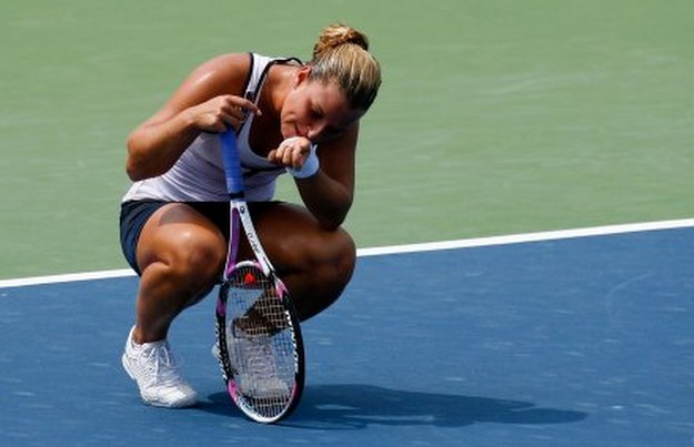 Dominika Cibulkova narzeka na uraz żeber. /AFP