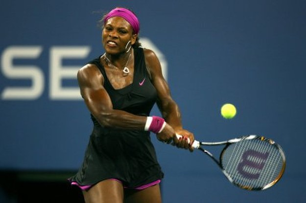 Serena Williams czeka na zmianę pogody /AFP