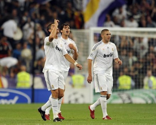 Ronaldo fetuje swoje gola. /AFP