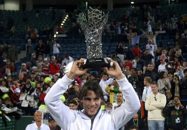 Nadal wygrał pokazowy turniej w Abu Zabi /AFP