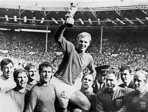 Finał MŚ z  1966 roku, w którym Anglia pokonała RFN 4-2 wciąż wzbudza kontrowersje. /AFP