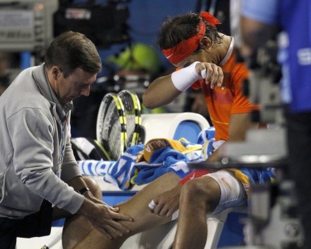 Rafael Nadal nie dokończył meczu z powodu kontuzji. /AFP