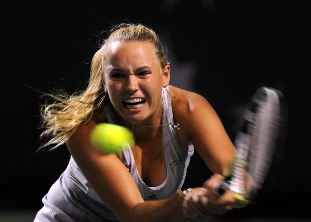 Carloline Wozniacki nie odpuści łatwo. Będzie chciała, żeby to "Isia" postawiła kolację /AFP