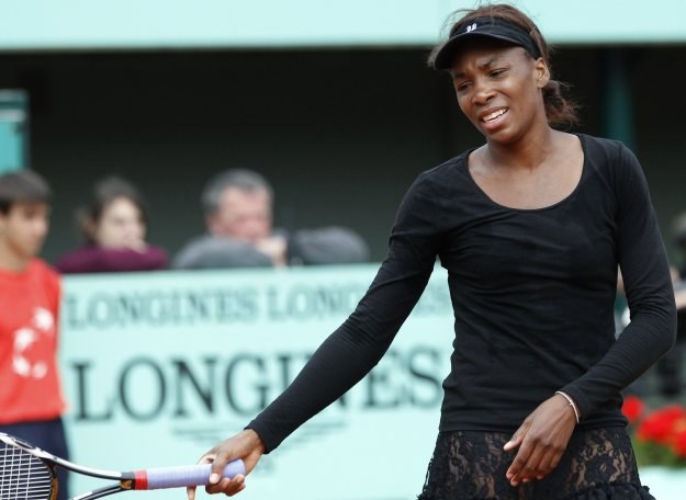 Venus Williams nie była zadowolona z porażki z Pietrową /AFP