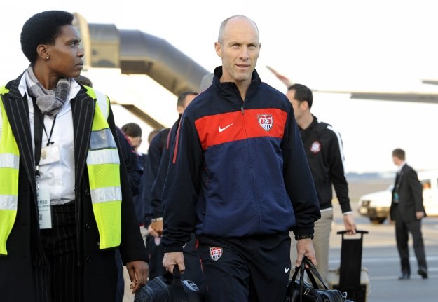 Bob Bradley po przylocie do RPA /AFP