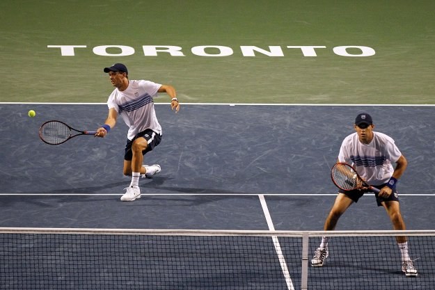Mahesh Bhupathi i Maks Mirnyj (z prawej) /AFP
