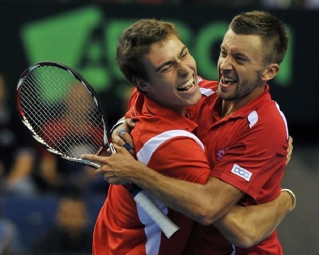 Jerzy Janowicz i Michał Przysiężny /AFP