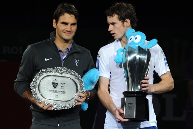 Roger Federer (z lewej) i Andy Murray /AFP