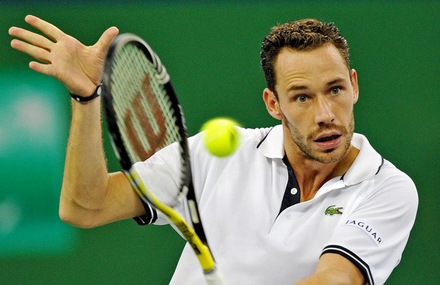 Michael Llodra awansował do kolejnej rundy turnieju w Paryżu /AFP