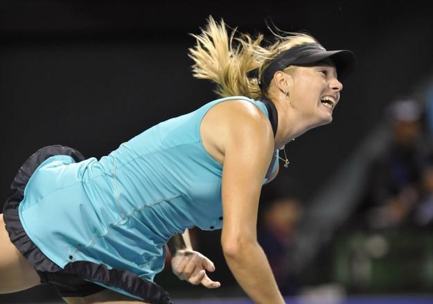 Maria Szarapowa zawiodła w Auckland i jest już za burtą turnieju /AFP