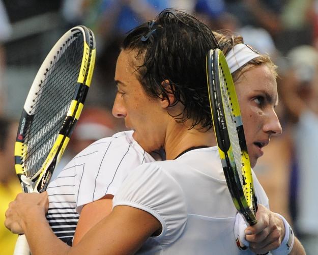 Swietłana Kuzniecowa i Francesca Schiavone walczyły na korcie blisko 5 godzin /AFP