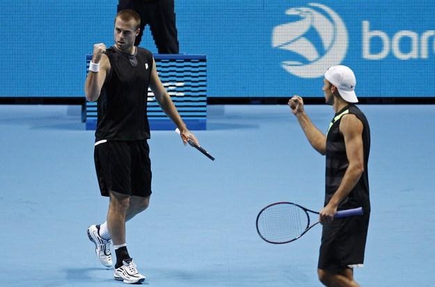 Olivier Marach i Łukasz Kubot na zwycięskiej ścieżce. /AFP