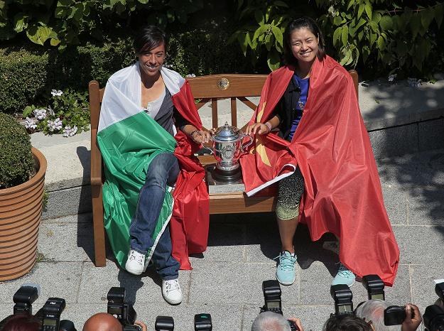 Francesca Schiavone (z lewej) i Na Li /AFP