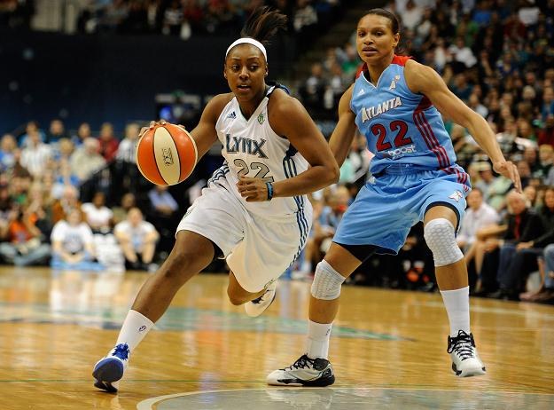 Z piłką Monica Wright /AFP